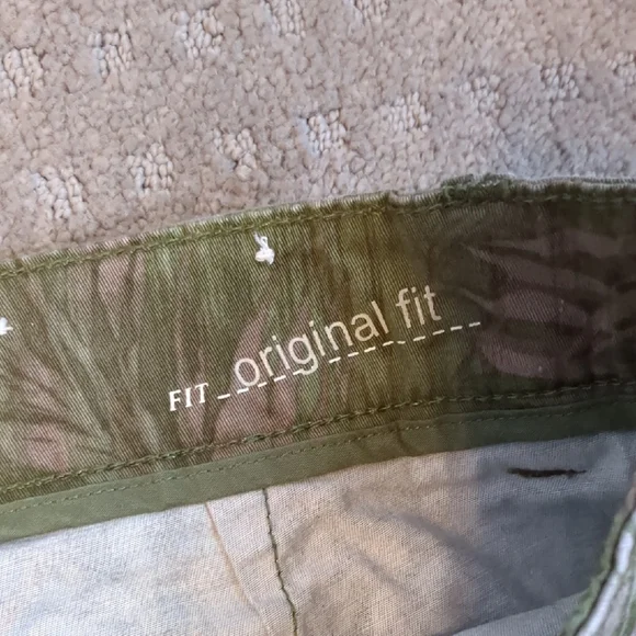 Green and Beige Leaf Print Skort - Picture 5 of 8